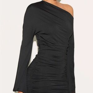 PrettyLittleThing Black Long Sleeve Dress